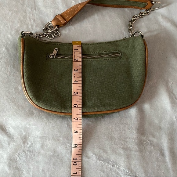 Brandy Melville green canvas shoulder bag with chain and leather strap - Picture 15 of 16
